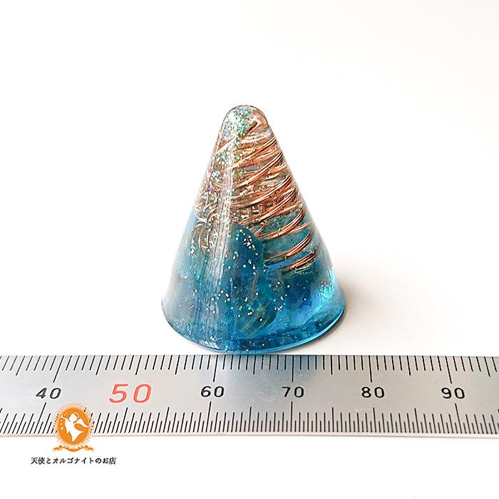 アセンションSCチャクラ ミニ円すい ネオンブルーアパタイト オルゴナイト [現物なしの場合は受注制作] | 3枚目