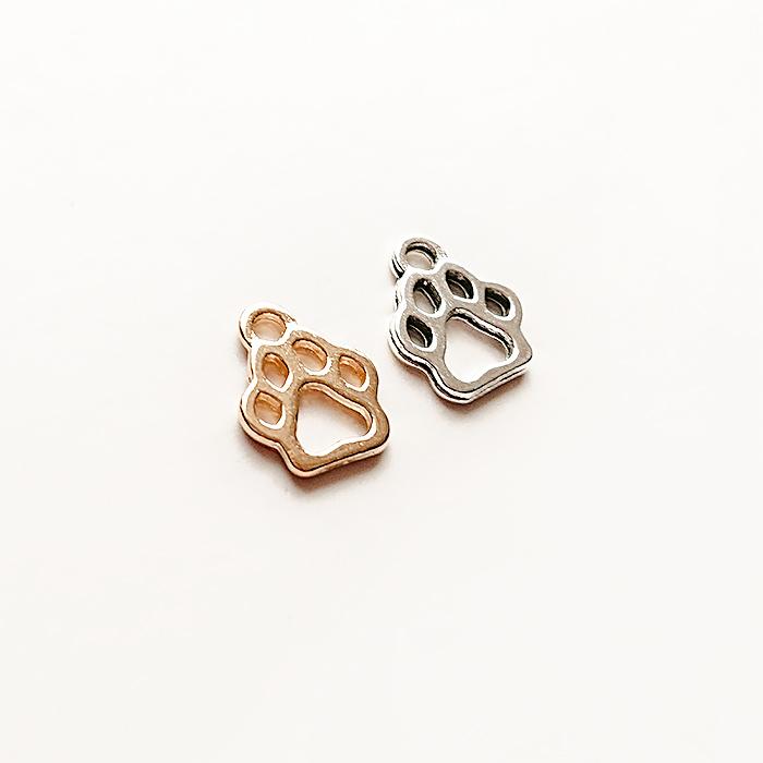 小さな肉球のチャーム 各色5個セット ゴールド シルバー オルゴナイト ハンドメイド パーツ | 3枚目