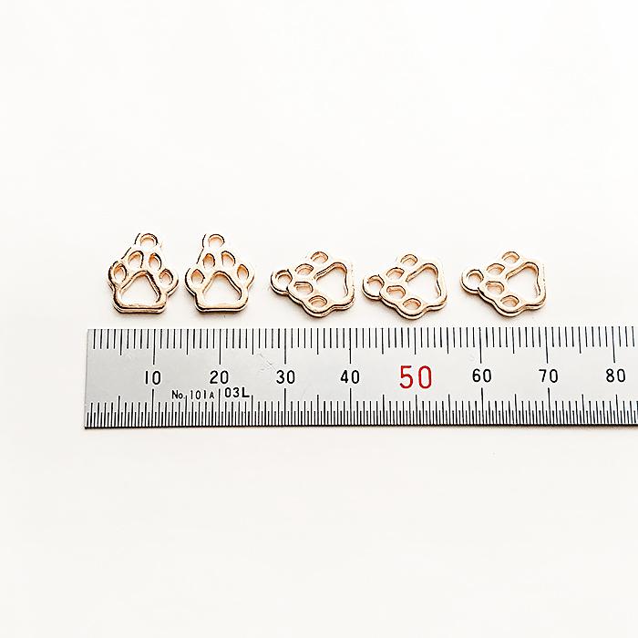 小さな肉球のチャーム 各色5個セット ゴールド シルバー オルゴナイト ハンドメイド パーツ | 7枚目